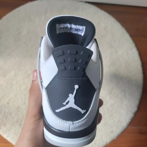 Air Jordan 4 Military Black main image 7